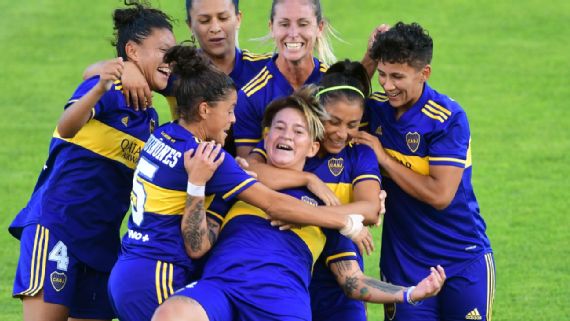 jugadoras de boca festejando